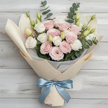 Букет цветов из:  Лизиантусы в Сергиевское