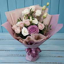 Букет цветов из:  Розы и Лизиантусы в Сергиевское