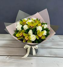 Букет цветов из:  Орхидеи и Розы в Сергиевское