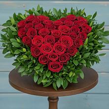 Цветочная композиция из Розы в виде сердца в Сергиевское