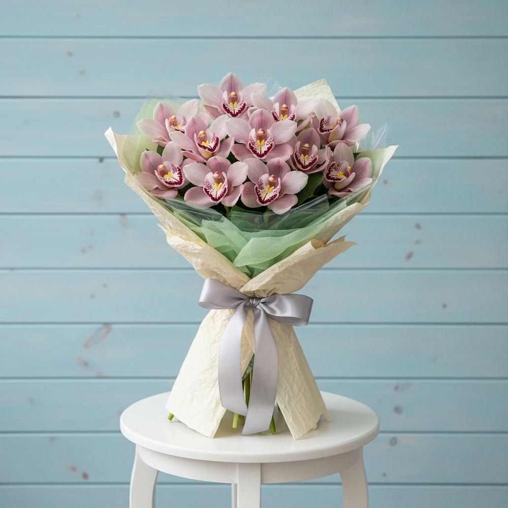 Букет цветов из: Орхидеи и Розы в Сергиевское