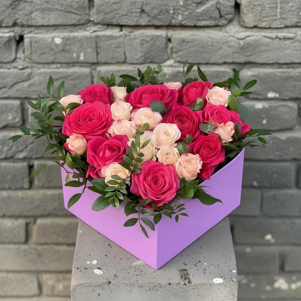 Цветочная композиция из Розы в коробке в Сергиевское