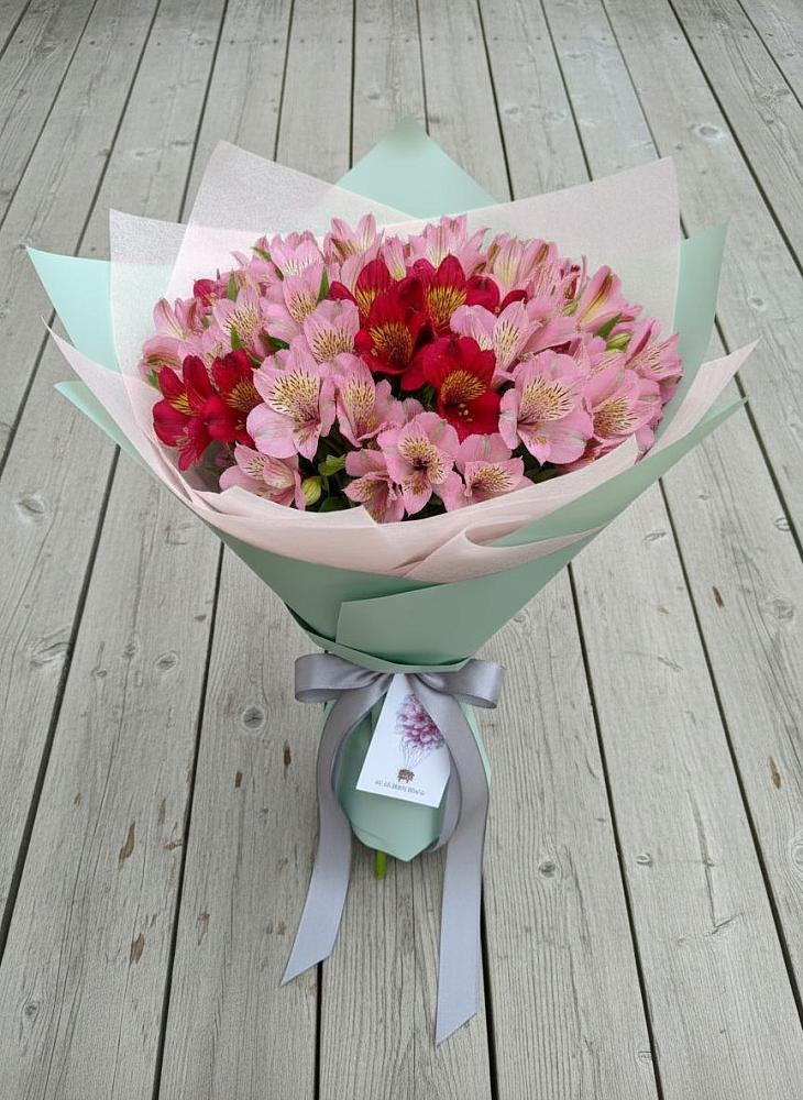Букет цветов из: Альстромерии в Сергиевское