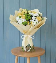 Букет цветов из:  Хризантемы и Розы в Сергиевское