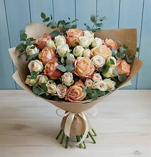 Букет цветов из:  Альстромерии и Розы в Сергиевское