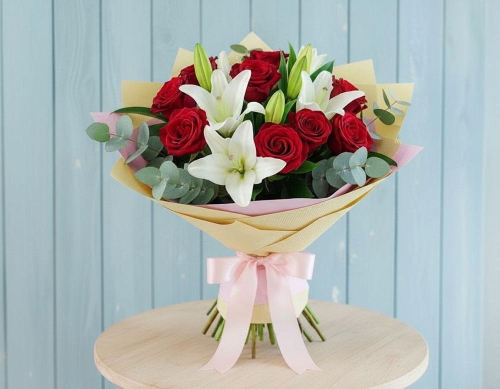 Букет цветов из: Лилии и Розы в Сергиевское